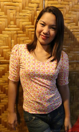 18 year old cutie Christine Paradise pulling denim shorts aside